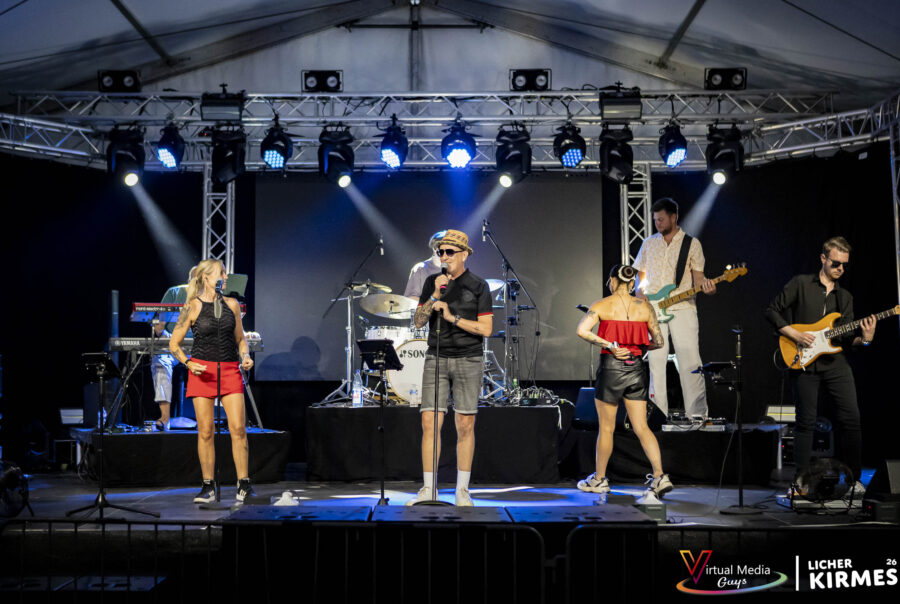 QX5A2924
